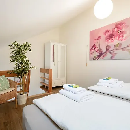 Central Uni Klinik Apartment
